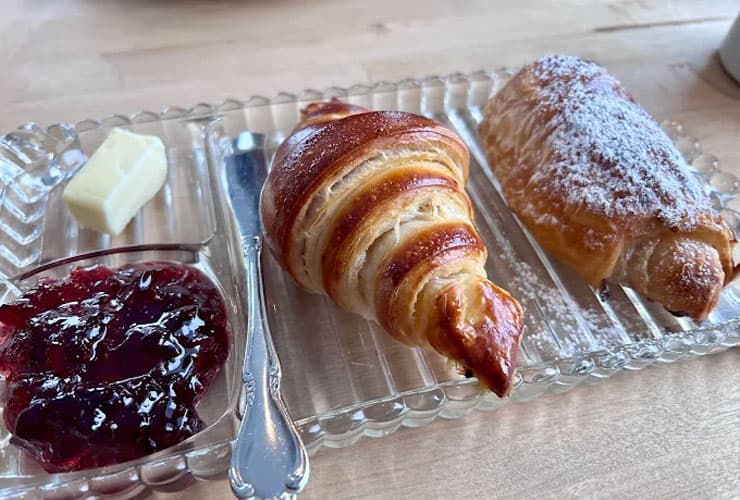 WHAT A DAY IN THE LIFE OF A FRENCH BAKER LOOKS LIKE